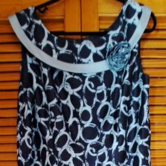 Jacques Vert Knee Length Dress - Picture 2 of 3